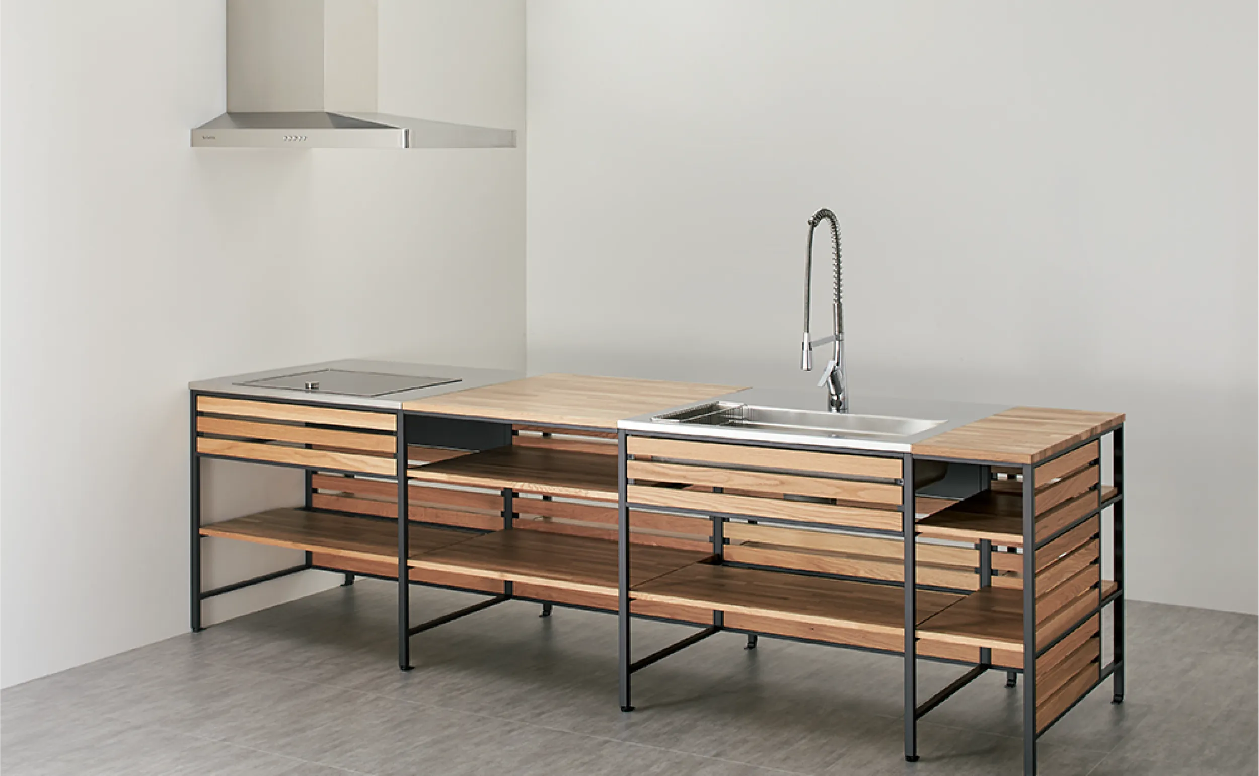 Frame kitchen 系列 松、橡木+鐵件